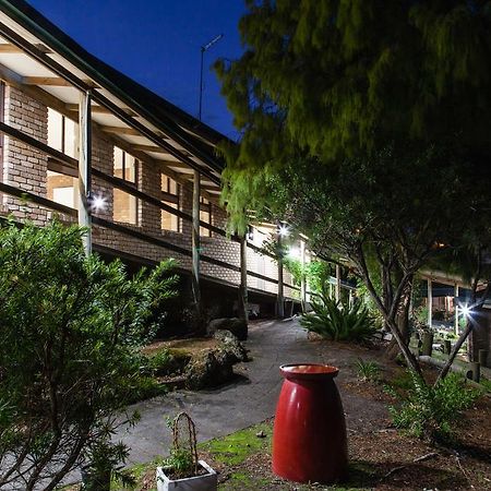 Farnham Court Motel And Restaurant Morwell Buitenkant foto