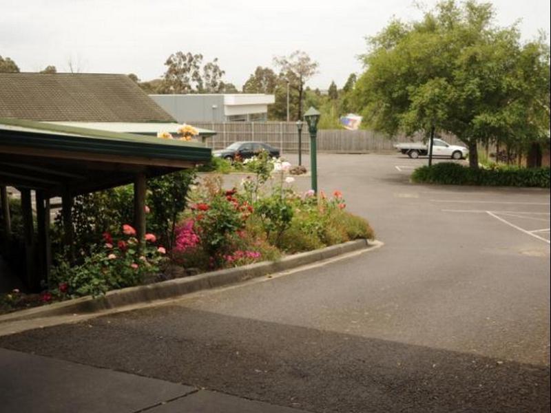 Farnham Court Motel And Restaurant Morwell Buitenkant foto