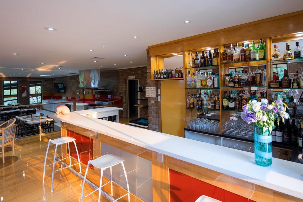 Farnham Court Motel And Restaurant Morwell Buitenkant foto