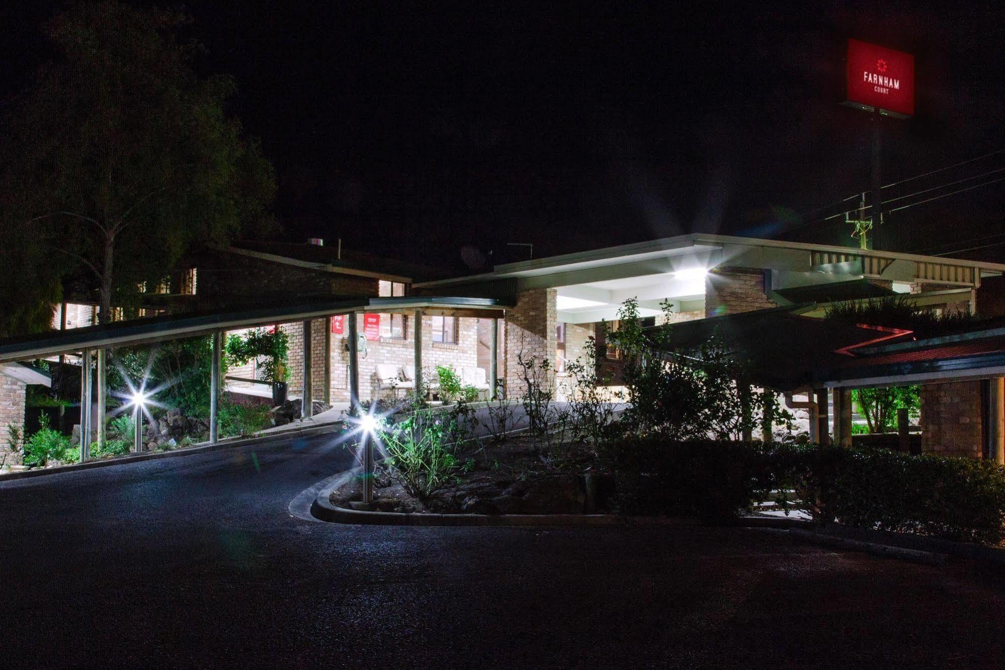 Farnham Court Motel And Restaurant Morwell Buitenkant foto