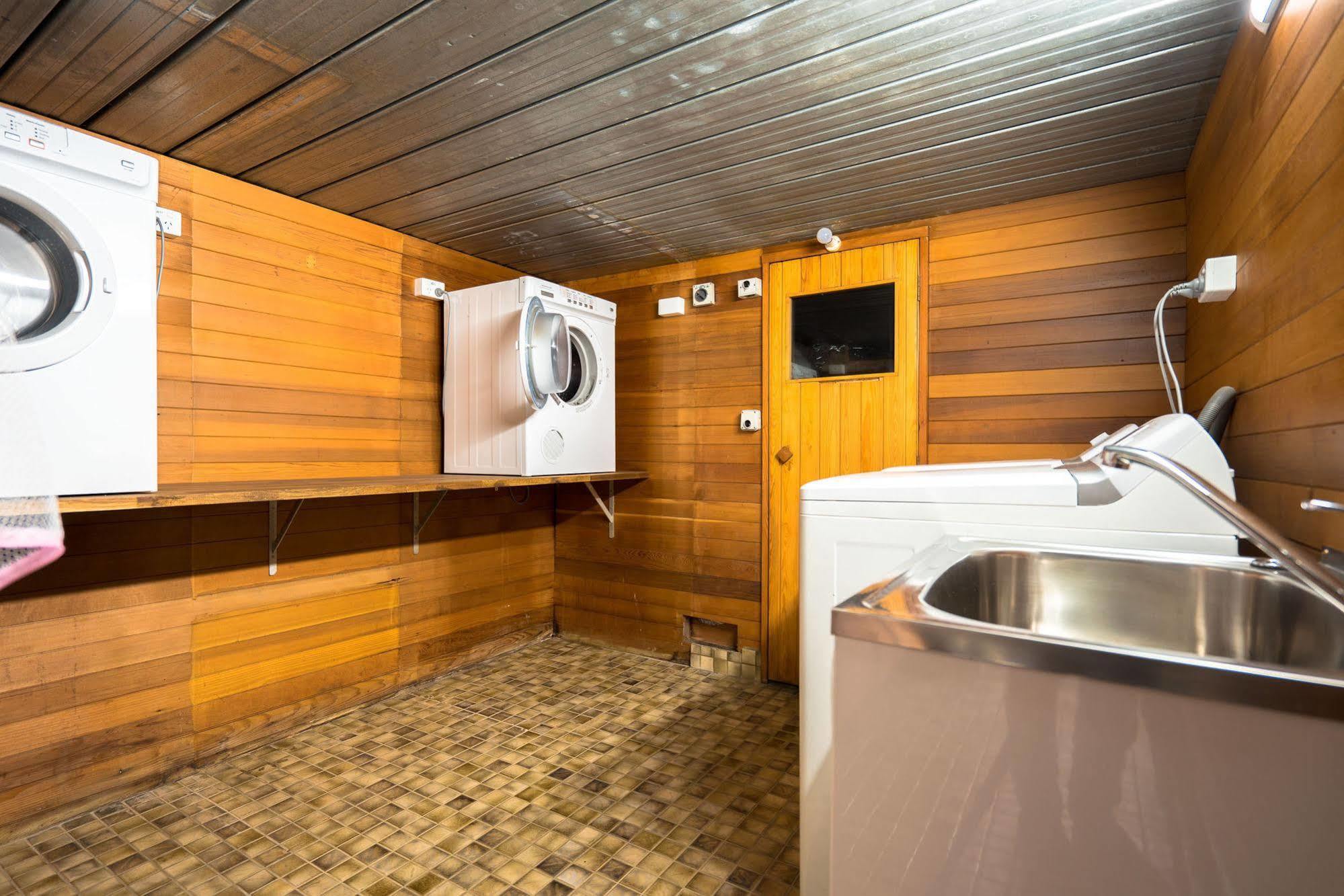 Farnham Court Motel And Restaurant Morwell Buitenkant foto